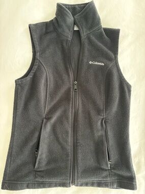Columbia Women's Charcoal Gray Fleece Zip Vest